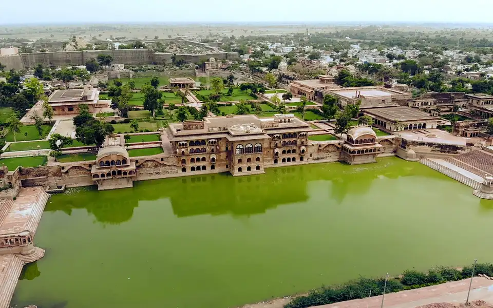 Drone shot of deeg palace