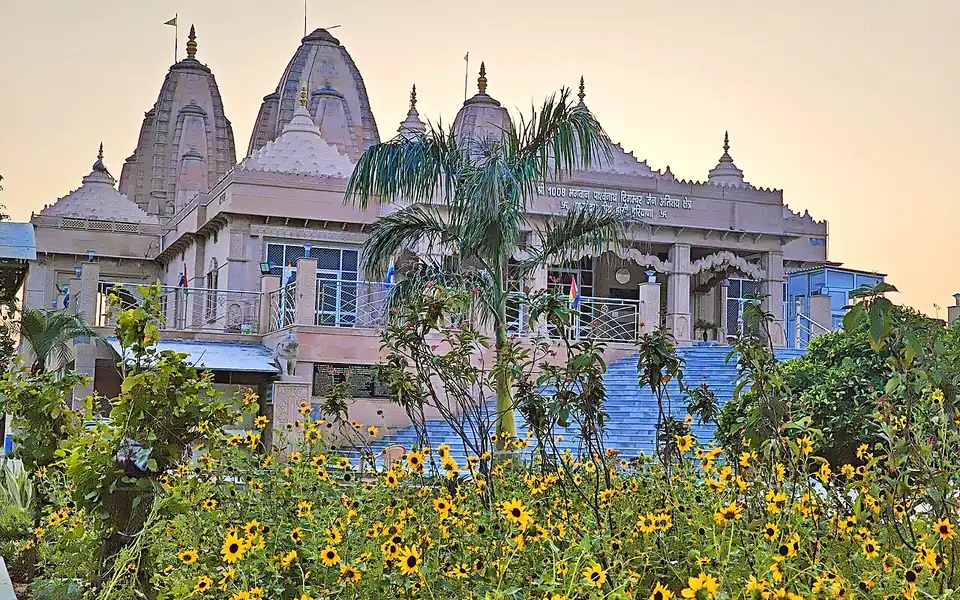 Hansi Jain temple